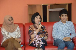 Dari Pemuda Untuk Indonesia : Launching Dan Bedah Buku Karya Anak Bangsa 